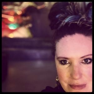 Meet your Posher, Cara